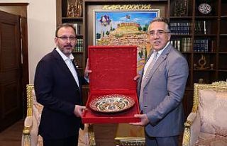 Bakan Kasapoğlu, Nevşehir Belediyesini ziyaret etti