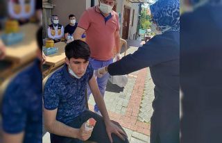 Bakan Koca’nın fotoğrafını paylaştığı Furkan...