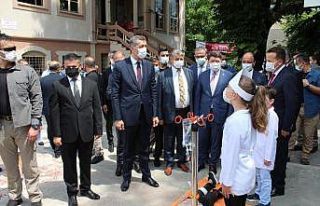 Bakan Selçuk, öğrencilerle bir araya geldi