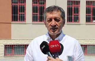 Bakan Selçuk, öğrencilerle buluştu