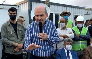 Bakan Soylu depremzedelerle bir araya geldi