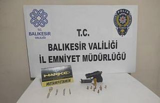 Balıkesir’de 11 aranan şahıs gözaltına alındı