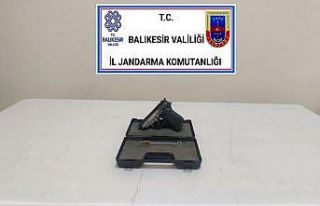 Balıkesir’de jandarmadan 10 şahsa huzur operasyonu