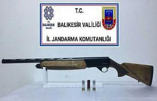 Balıkesir’de jandarmadan 9 aranan şahsa gözaltı