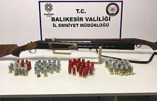 Balıkesir’de polis 6 aranan şahsı yakaladı