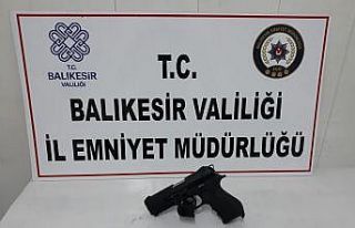 Balıkesir’de polis aranan 9 zanlıyı yakaladı