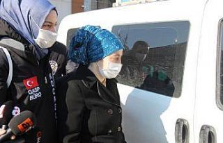 Banyoda doğurduğu bebeğini 9 yerinden bıçakladı