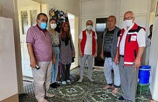 Başarılı öğrenciye Kahta Sosyal Hizmet Merkezi...