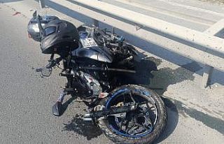 Basın Ekspres Yolu’nda motosiklet ile araç çarpıştı:...