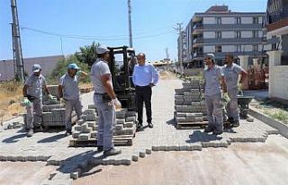 Başkan Akın yapımı devam eden çalışmaları...