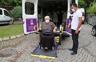 Başkan Atay engelleri kaldırıyor