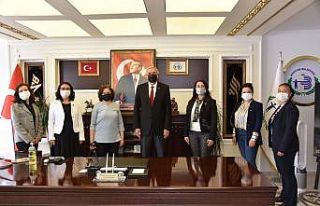 Başkan Bakkalcıoğlu üreten kadınlarla bir araya...