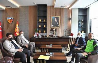 Başkan Büyükkılıç’tan Kayserispor ziyareti