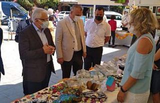 Başkan Deveciler sergi açılışına katıldı