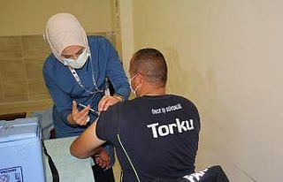 Başkan Konuk: “İş yerinde aşı uygulaması çalışanlara...