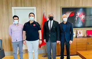 Başkan Küpeli: “Sağlık çalışanlarına minnet...