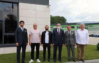 Başkan Özlü ilk 500 sanayi kuruluşu içine giren...