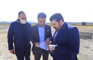 Başkan Sayan: "Bu yıl asfaltlanmamış cadde,...