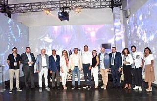 Başkan Uysal, Ace of MICE fuarında sektör temsilcileriyle...