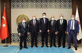 Başkanı Pekmezci’den Bakan Kurum’a ziyaret