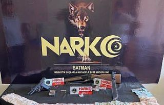 Batman’da uyuşturucu tacirlerine eş zamlı operasyonda...