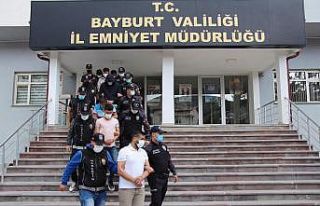 Bayburt’ta uyuşturucuya geçit yok: 5 zanlı tutuklandı