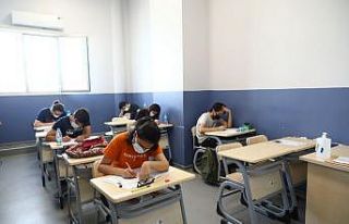 Bayraklı Belediyesinden öğrencilere deneme sınavı