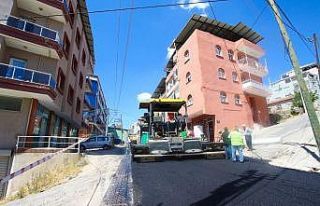 Bayraklı’nın 24 mahallesinde asfaltlama seferberliği
