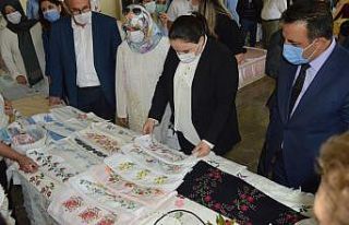 Besni’de hayat boyu öğrenme sergisi açıldı