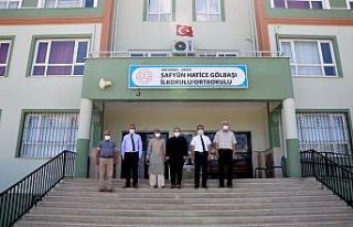 Besni’de okul baştan aşağı yenilendi