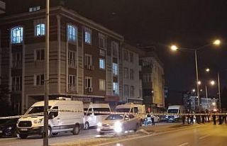 Beylikdüzü’nde bir dairede yaşlı kadın ve oğlunun...