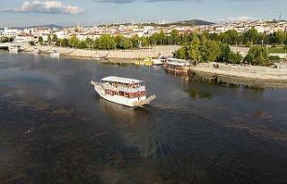Beyşehir Gölü’nde su seviyesinin azalması yat...
