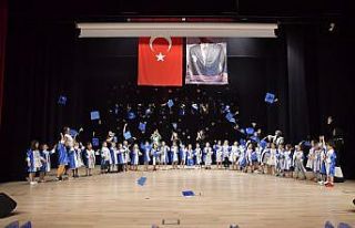 Biga Belediyesi kreş öğrencileri kep attı