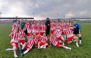 Bilecikspor bayan futbol takımı gol oldu yağdı