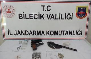 Bilecik’te uyuşturucu operasyonu, 3 kişi gözaltına...