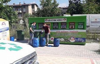 Bir ayda 1 ton bitkisel yağ toplandı