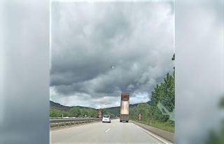 Biri damperi açık şekilde ilerledi, diğeri karacayı...