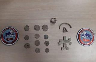 Bizans dönemine ait sikkelerle yakalandılar