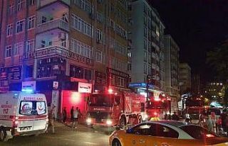 Bodrum katında çıkan yangın paniğe neden oldu