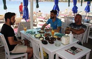 Bodrum’da vatandaşlar kafe ve restoranlara akın...