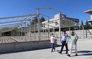 Bölgenin en büyük hayvan pazarında çalışmalar...