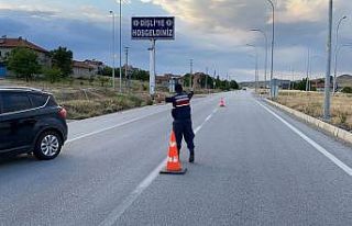 Bolvadin’de jandarma trafik denetimi yaptı