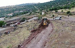 Bostanlar’da yol açma çalışmaları devam ediyor