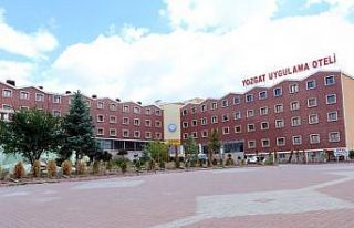 Bu okuldan 3 dil öğrenerek mezun oluyorlar işleri...