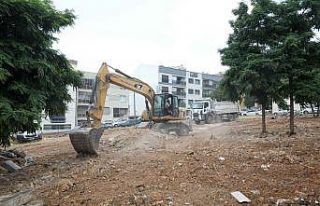 Buca’da kaçak moloz alanına otopark neşteri