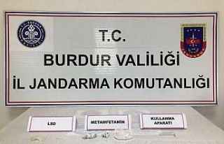 Burdur’da uyuşturucu operasyonu: 3 gözaltı