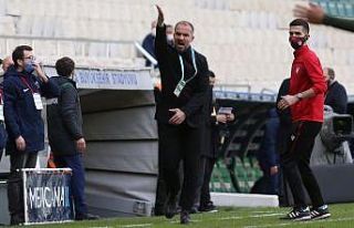 Bursaspor Teknik Direktörü Mustafa Er, bu sezon...