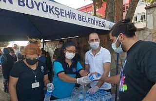 Büyükşehir Belediyesi YKS sınavına giren öğrencilerin...