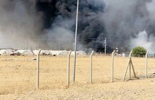 Çadırkentte yangın, bölgeye çok sayıda ekip...