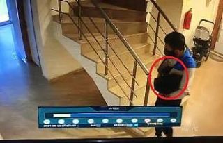 Çaldığı ayakkabıların bir çiftini giydi, diğer...